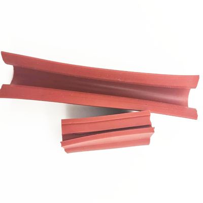 La striscia di tenuta in gomma rossa OEM profila il profilo in gomma EPDM 60A